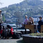 In Bad Geodesberg am Rhein mit der Hundekutsche.
